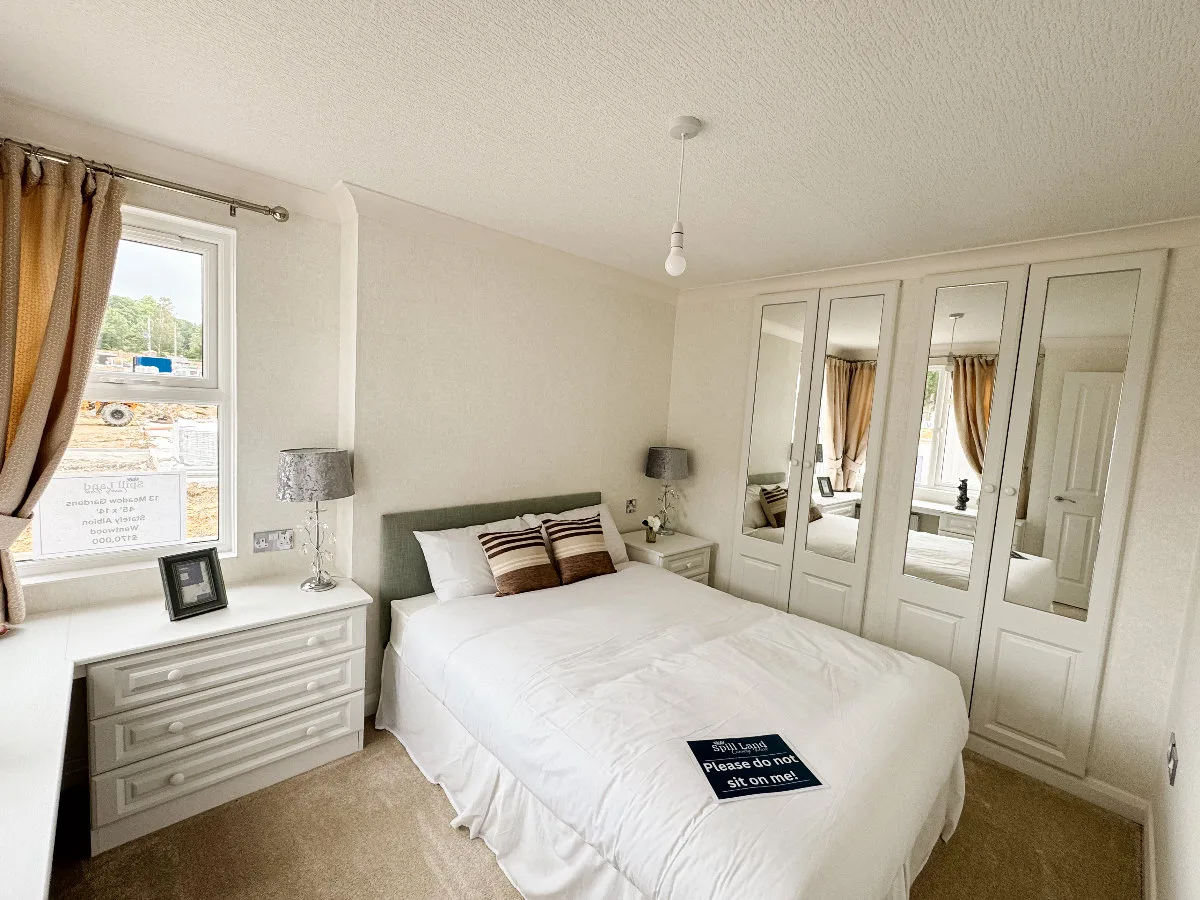 13 Meadow Gardens, view 5