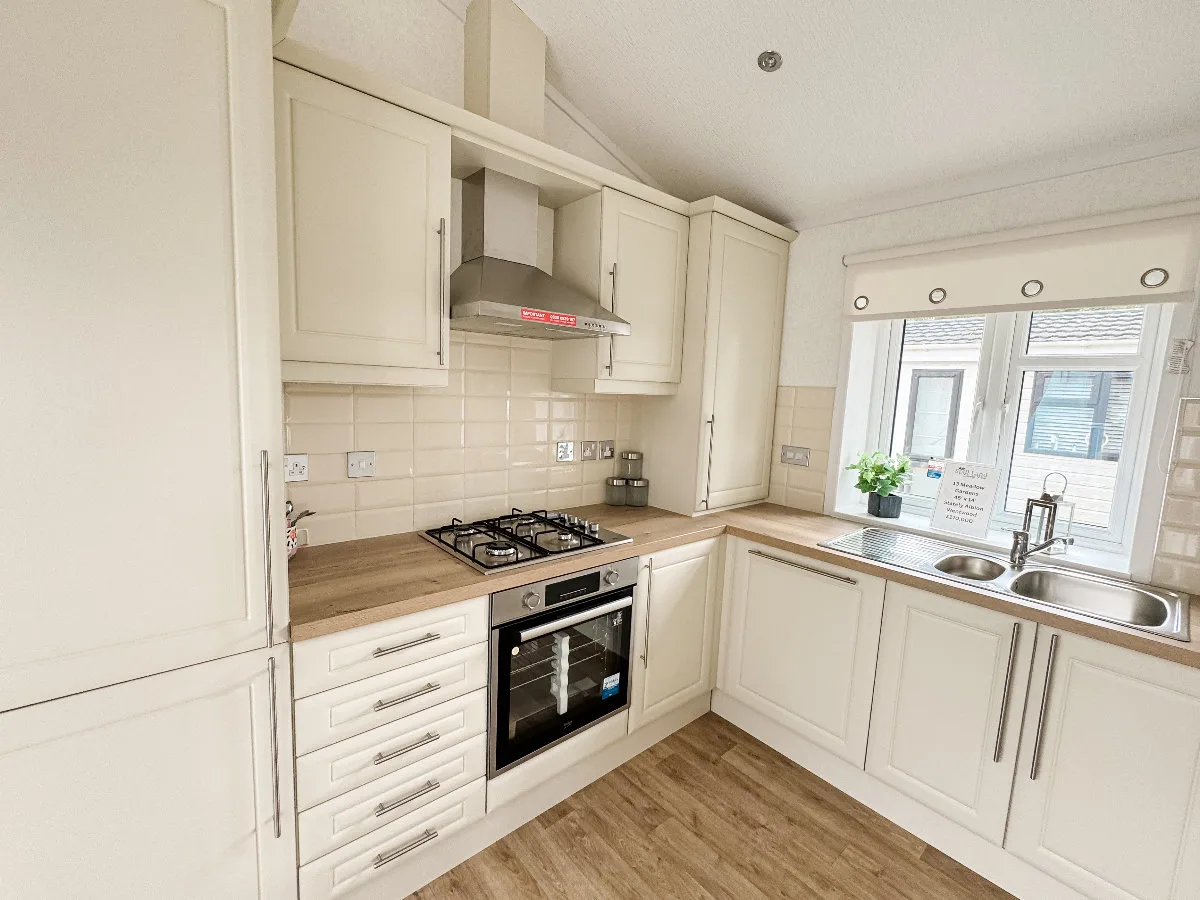13 Meadow Gardens, view 4