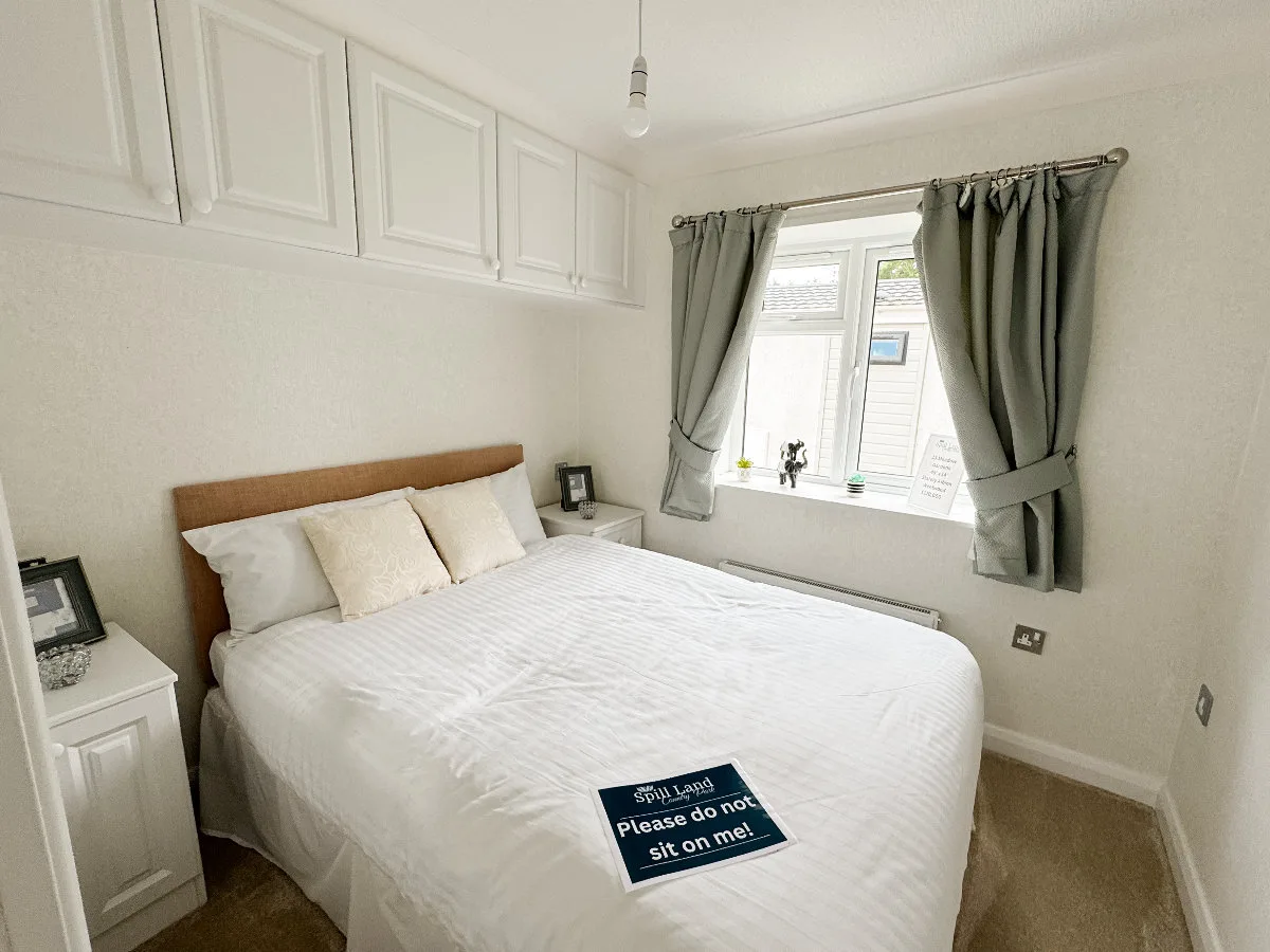 13 Meadow Gardens, view 3