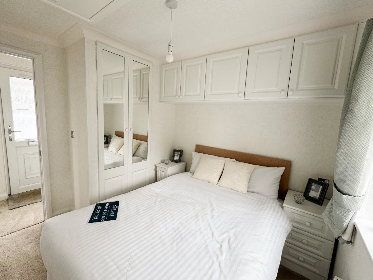 13 Meadow Gardens, view 2