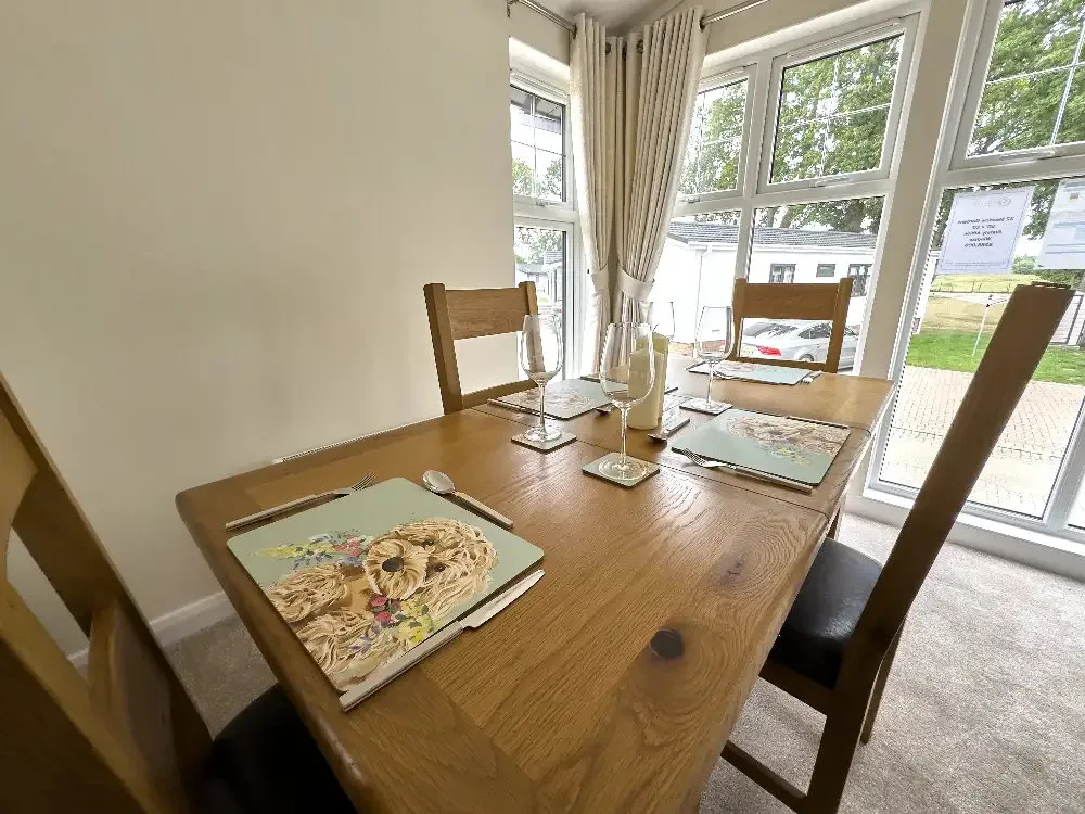 32 Meadow Gardens, view 3