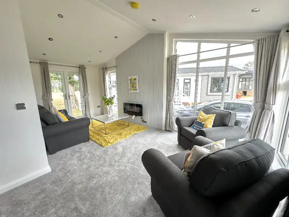 6 Meadow Gardens, view 3